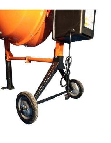 Betono maišyklė ir įrankiai betonavimo darbams