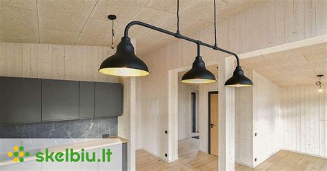 Poliuretano lako naudojimas medžio lukšto apdailai