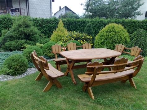 Įvairūs mediniai sodo baldai