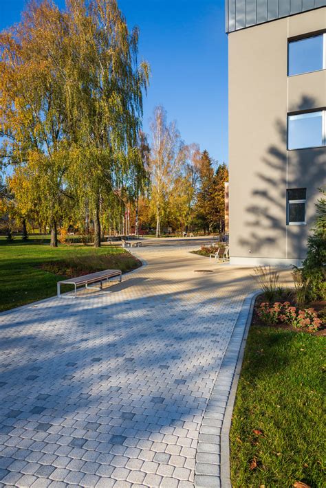 Natūralaus akmens impregnantų efektų vizualizacija: hidrofobinė danga, lygus plonas sluoksnis, paviršiaus kvėpavimas