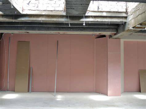 Knauf Red plokščių palyginimas su įprastomis plokštėmis