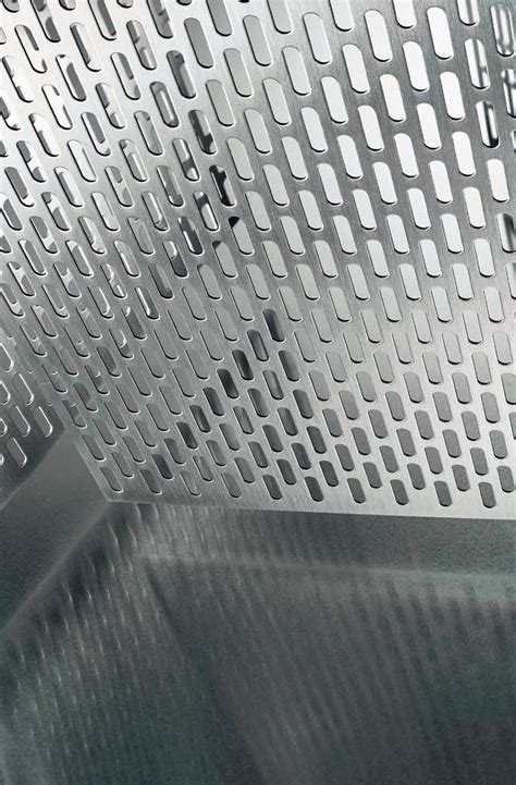 Įvairūs nerūdijančio plieno skardos perforacijos tipai