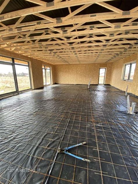 Vinilinių grindų ir šildomų grindų derinys