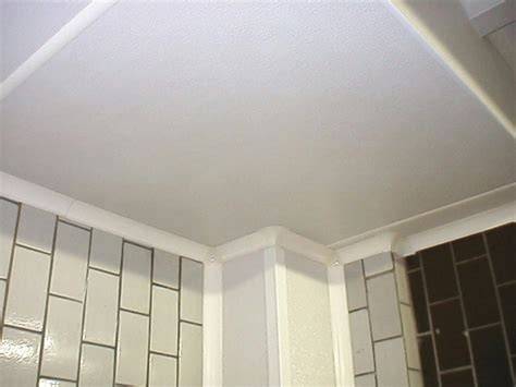 Hidroizoliacinės dangos ilgiems sienų bei lubų paviršiams schematiškai
