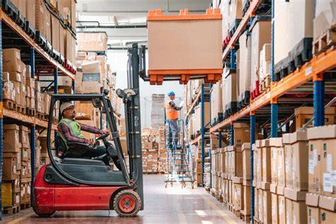 Infografika: tarptautiniai partneriai ir logistikos grandinės