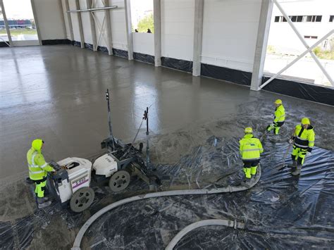 Pramoninių grindų betonavimo įranga