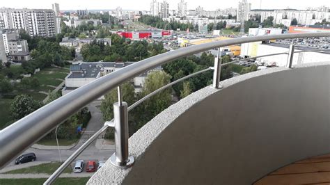 Balkonų turėklų dizaino variantų galerija