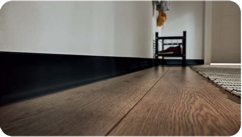 Įvairių stilių grindjuostės