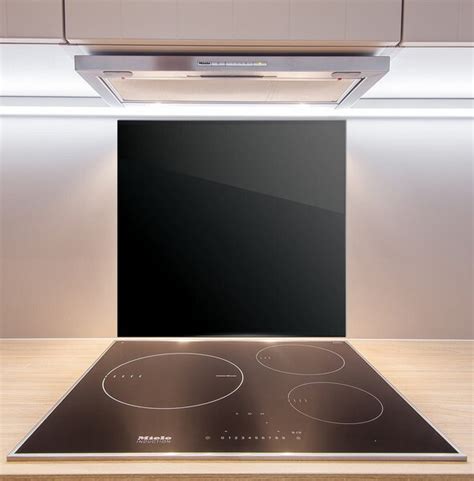 Stiklinė virtuvės plokštė su moderniu dizainu