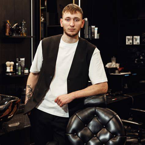 Kauno barber shop palyginimo infografika: paslaugos trukmė, kainos, vietos