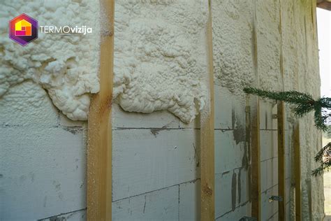 Uždarų porų poliuretano putų naudojimas pamatų šiltinimui