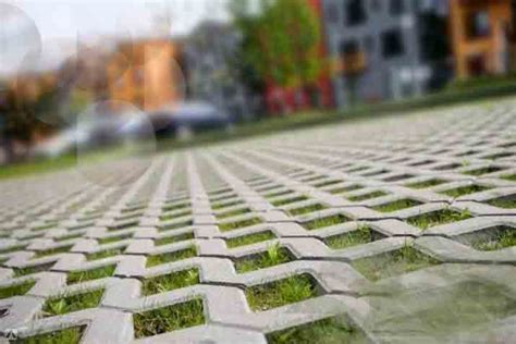 Ažūrinės trinkelės laisvam vandens pratekėjimui