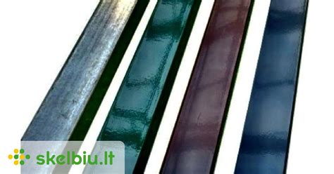 Įvairių spalvų tvoros skersiniai