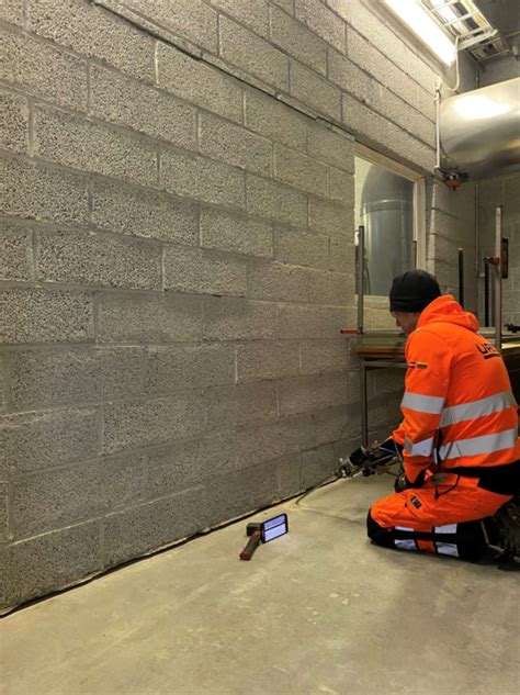 Injekcinis betoninių grindų atstatymo metodas