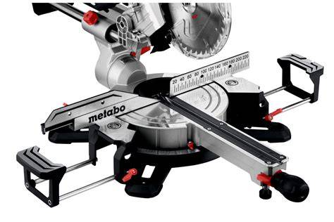 Infografika: Metabo KGS 216 M techninės charakteristikos ir komplektacijos vaizdas