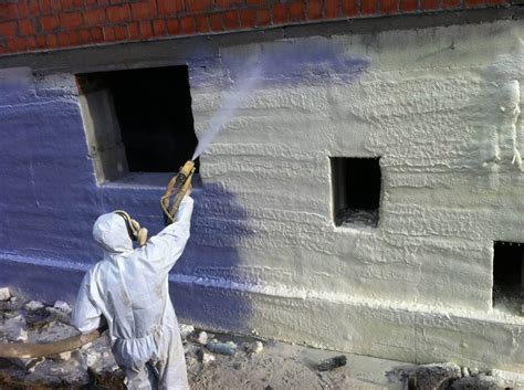 Vizualizacija: pamatų šiltinimas poliuretano putomis