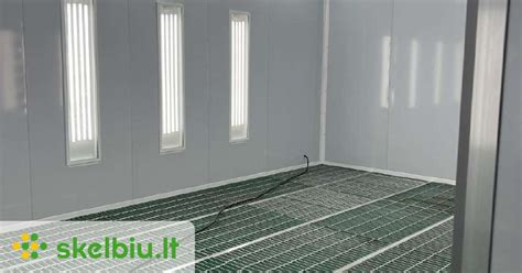 Automobilio dažymo patalpa su kontroliuojama temperatūra ir drėgme