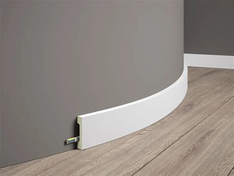 lanksčios grindjuostės montavimas