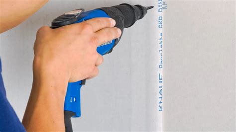 Gipso kartono plokščių klijavimo procesas