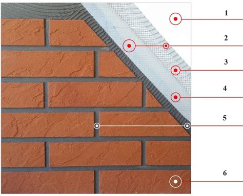 Plytelių klijavimas naudojant dantytą mentelę