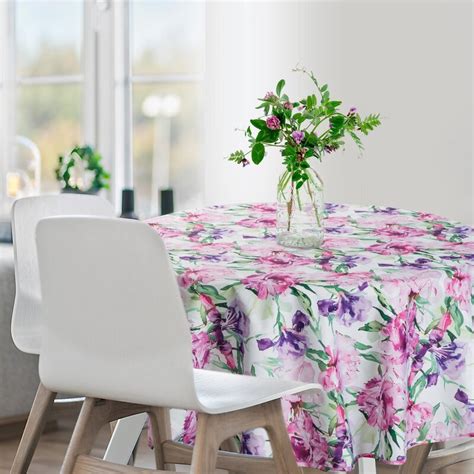 Staltiesė su vandeniui atspariu paviršiumi