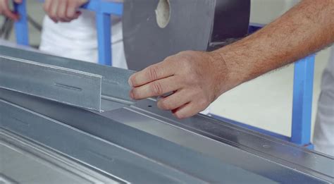 Lubinių profilių montavimas