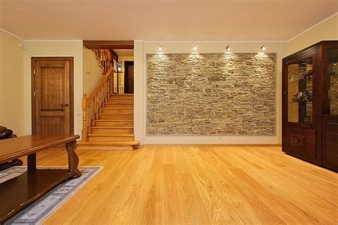 Dekoratyvinio akmens sienos interjere