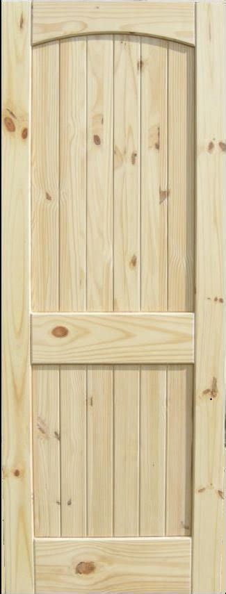 Medžio masyvo ir faneruotų durų palyginimas