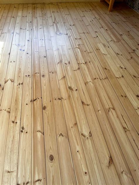 medinių grindų atnaujinimo procesas