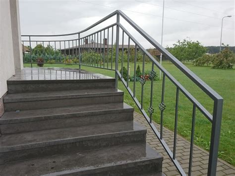 betoniniai laiptai lauko turėklai montavimas