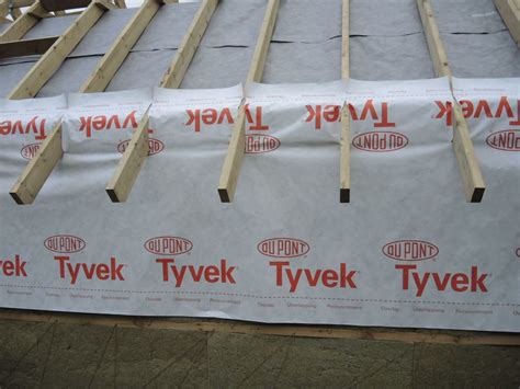 Stogo plėvelės sujungimas garso izoliacine juosta