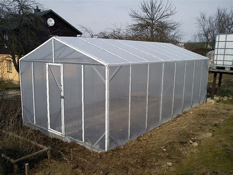 Šiltnamis, dengtas armuota plėvele