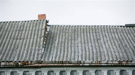 asbestinis_siferis_pavojaus_kainas