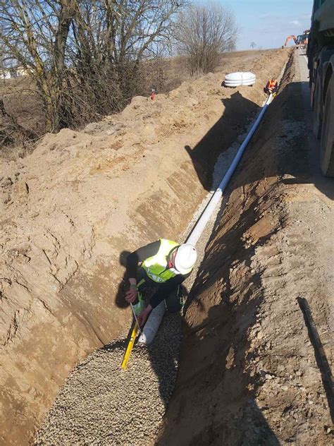 Drėgmės drenažo lakšto su geotekstile schemа: vieta konstrukcijoje ir sluoksnių išsidėstymas