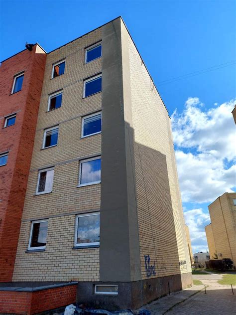 Paprastų fasadų instalavimo žingsniai: paruošimas, tinkavimas, apdaila