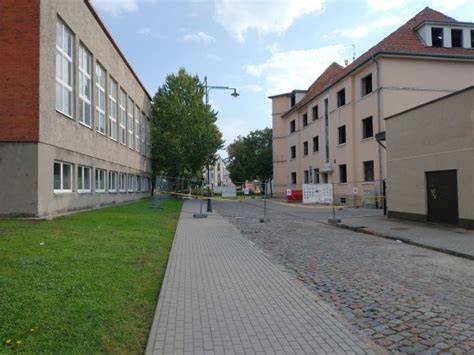 Nuotrauka: sienos atidarymas bei vidinių konstrukcijų paruošimas