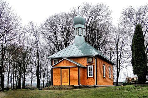 Nemėžio mečetė su minareto postamente