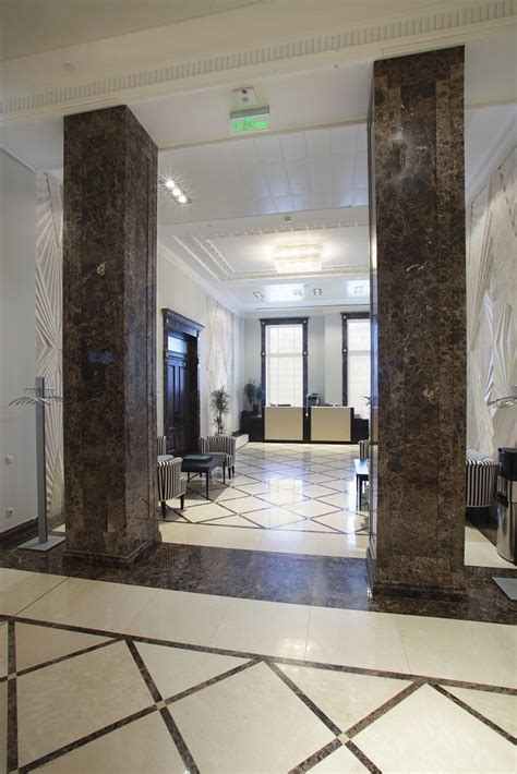 Natūralaus akmens interjero detalių koliažas