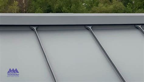 Montavimo procesas su plienine danga