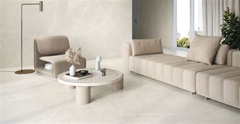 Skirtingų tipų plytelės: keraminės, klinkerio, akmens masės