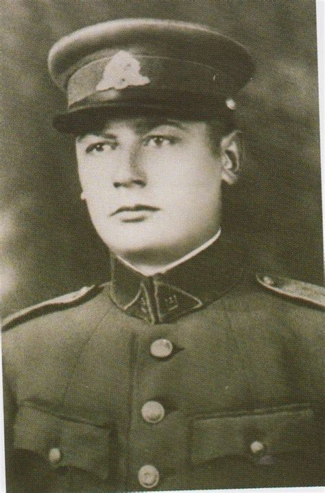 Schema, iliustruojanti skirtingų plokščių figūrų geometriją ir jų svorio centrų padėtį.