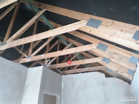 Sienų, stogų ir grindų U-verčių palyginimas