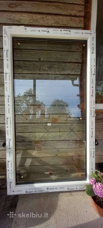 Naujas langas įstatytas duryse, patikrintas mechanizmas