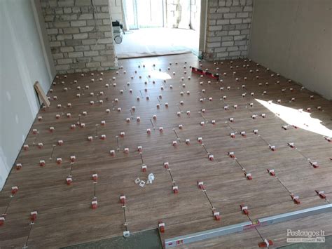 Valomi plytelių tarpai