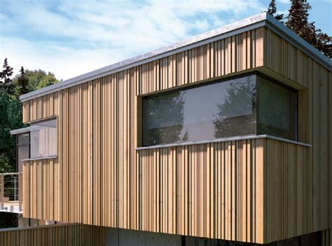 Medinių dailylenčių fasado apdaila