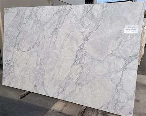 Super White Dolomite plokštės su venomis