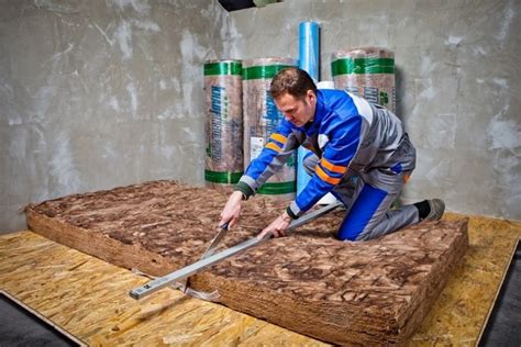 Mineralinės vatos izoliacijos montavimas ant vamzdžio