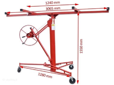 Plokščių keltuvas montuojant lubas