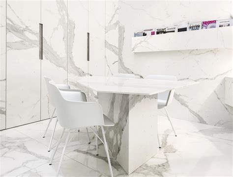Didelio formato plytelės 60x120 ir venų imitacijos pavyzdys