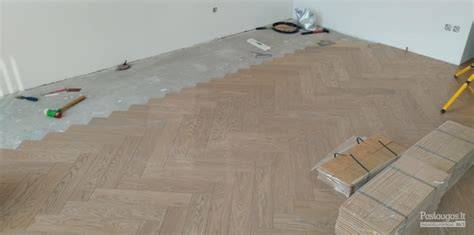 Darbų patirties spektras: parketas, laminatas, vinilas, kilimai, grindų atnaujinimas
